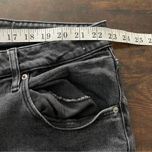 Abercrombie & Fitch Curve Love High Rise Mom Jean Black size 24 - Picture 9 of 13